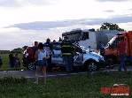 Colisão entre dois carros deixa 4 pessoas feridas em frente à base da Triângulo do Sol - Foto 10 de 28