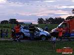 Colisão entre dois carros deixa 4 pessoas feridas em frente à base da Triângulo do Sol - Foto 9 de 28