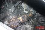 Na SP215 - Carro é incendiado e corpo é encontrado no banco traseiro - Foto 11 de 19