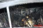 Na SP215 - Carro é incendiado e corpo é encontrado no banco traseiro - Foto 3 de 19